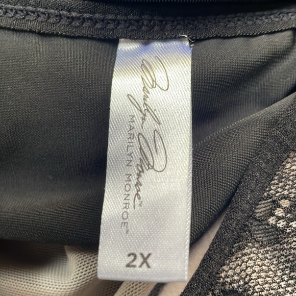 Marilyn Monroe black lace bodysuit, plus size 2X - Picture 7 of 8